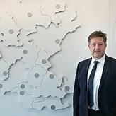 Günther Bickel ist Projektleiter für den Gesundheitscampus Hochrhein und begleitet damit den Bau des Zentralklinikums.