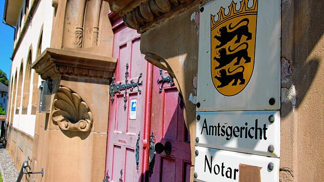 Hier geht es zum Stockacher Amtsgericht: Es hat nun einen 20-Jährigen wegen mehrerer Delikte verurteilt.