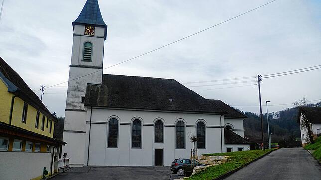 Die Kriche St. Peter und Paul in Eberfingen.
