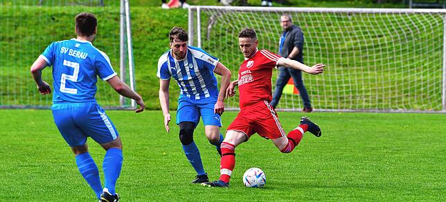 Bild 31: SV Eggingen gewinnt das Spitzenspiel gegen Verfolger SV Berau mit 4:1 &ndash; und wir haben Bilder!