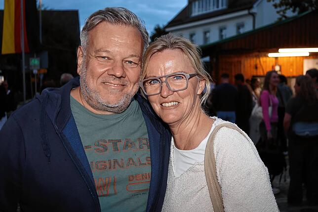 Bild 20: Das Dingelsdorfer Herbstfest 2025 ist eröffnet: So wird am ersten Abend gefeiert