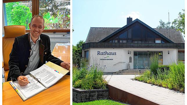 Bürgermeister Stefan Keil sitzt im Rathaus von Orsingen-Nenzingen an den Unterlagen zur Änderung der Vereinsförderrichtlinien.