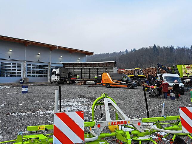 Kurz vor 11 Uhr läuft der Aufbau für die Kundgebung in Waldshut. Noch sind keine Traktoren vor Ort.