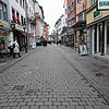Im Herzen der Stadt: Hier, in der Wessenbergstraße, hat sich der Messerangriffs zugetragen, bei dem drei junge Männer teils ...