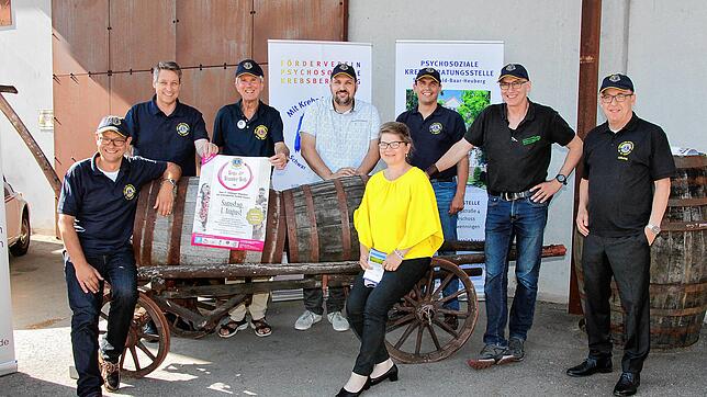 Corona kann das Villinger Weinfest nicht stoppen. Oliver Bittlingmeier (von links), Thorsten Schleich, Hannes Bürner, Mike Gildner, ...