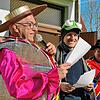 Der gewählte künftige Bürgermeister von Sauldorf, Severin Rommeler (Mitte), verteidigt sich bei der Eignungsprüfung zum Bürgermeister ...
