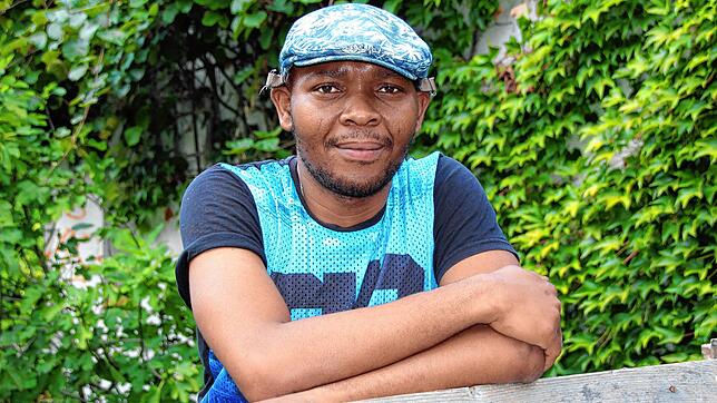 Harrison Chukwu im September: Damals hatte er erfahren, dass er zum 30. November das Land verlassen muss. Diese Frist wurde nun bis 31. ...