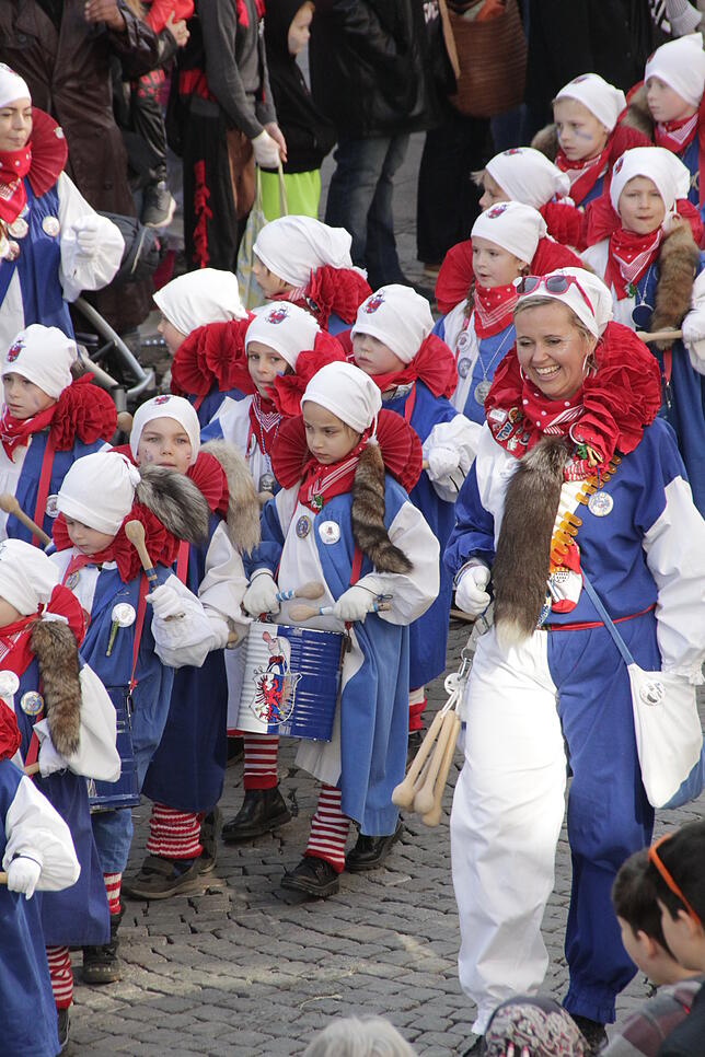 Bild 2: Bilder vom großen Kinderumzug von oben – Teil 2