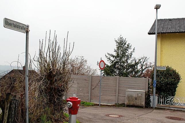 Übergang: In dieser Kurve endet offiziell das „Übertal“ und die „Neue Heimat“ mit der Ketteler-, Kolping- und ...