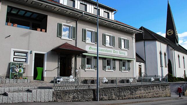 Das ehemalige Gasthaus „Drei König“ in Mauchen steht durch den Jung & Alt Verein wieder für die Gäste bereit. Im ehemaligen Ökonomieteil ...