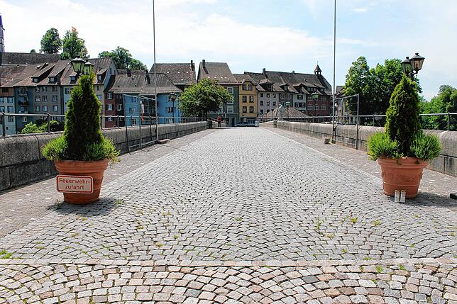 Fast herrscht wieder das gewohnte Bild von der Laufenbrücke.