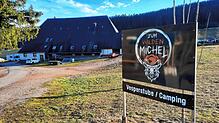 Der „Wilde Michel“ ist auf Expansionskurs. Er möchte die Zahl der Zelt- und der Parkplätze erhöhen. Bild: Markus Reutter