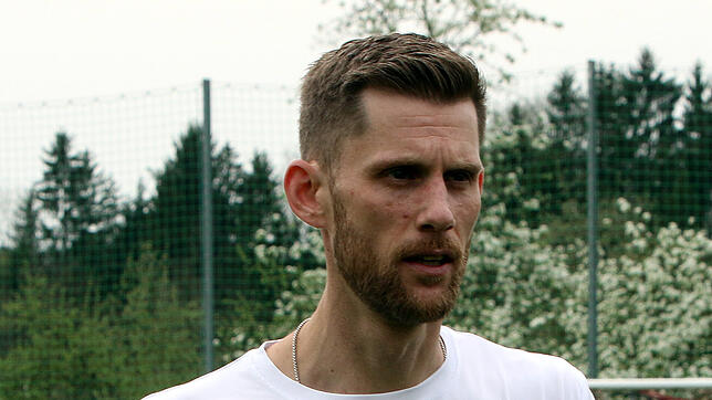 Trainer Sascha Rilli und der SV Deggenhausertal mussten mit dem 2:3 gegen den SC Pfullendorf II eine bittere Pille schlucken.