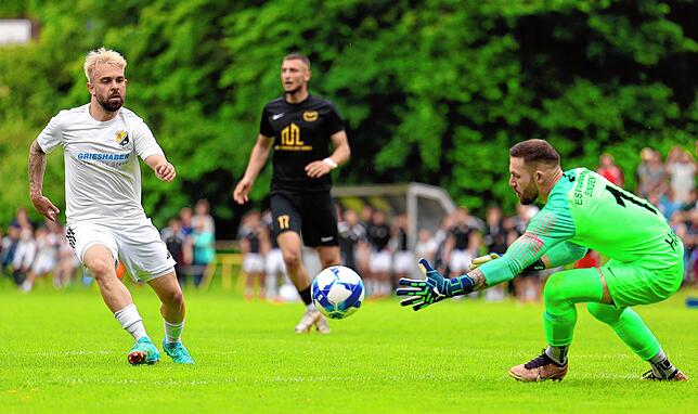 Bild 1: Die Südsterne feiern! Unsere große Bildergalerie vom Relegationsspiel zwischen Singen und Laufenburg