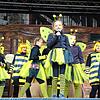 Der Auftritt der Biene Maja (Trachtenverein Bonndorf) beim Bühnenspiel.