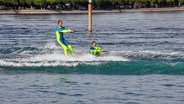 Bild 31: Konstanzer Seenachtfest 2022: Ein Highlight des Tages ist die Wasserski-Show