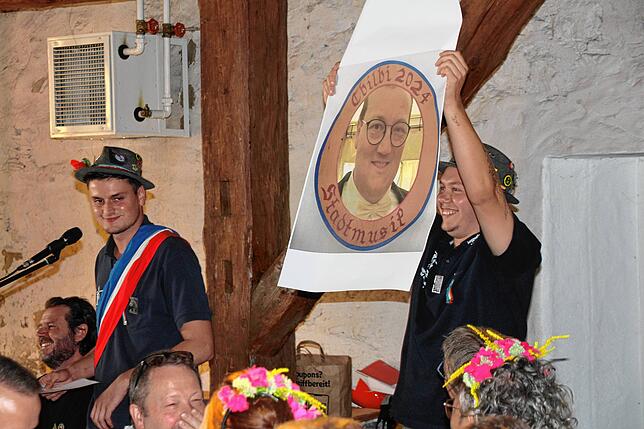 Noch etwas Neues gefällig? Zum Beispiel eine neue Zielscheibe fürs Ehrenschießen, wie hier von Andreas Laubis und Timon Schmidt vorgestellt?