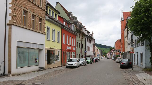 Immer weniger Geschäfte gibt es an der Geisinger Hauptstraße. Einige der Ladengeschäfte stehen mittlerweile leer. Ideen für eine neue ...