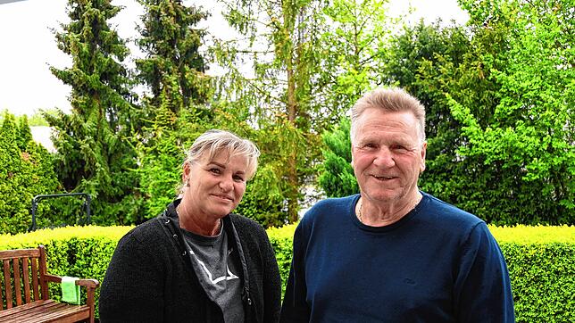 Mara Hölzl und ihr Vater August Frauendienst gehören zur Gruppe der Jenischen. Sie berichten darüber, wie Jenische heute in Singen leben.
