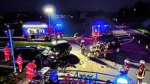 An dem Unfall auf der B 31 alt bei Aufkirch waren drei Fahrzeuge beteiligt. Eine Person wurde schwer, zwei weitere leicht verletzt. Die ...