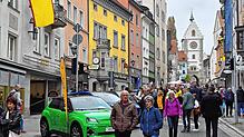 In den Einkaufsstraßen wie hier in der Franziskaner Straße herrschte beim gestrigen vom Wirtschaftsverbund Überlingen veranstalteten ...