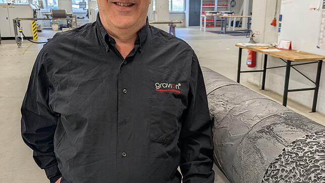 Dietmar Buchholz ist der Gründer und Geschäftsführer des Walzenherstellers Gravion in Herten. Vor sechs Jahren hat er sein Unternehmen ...