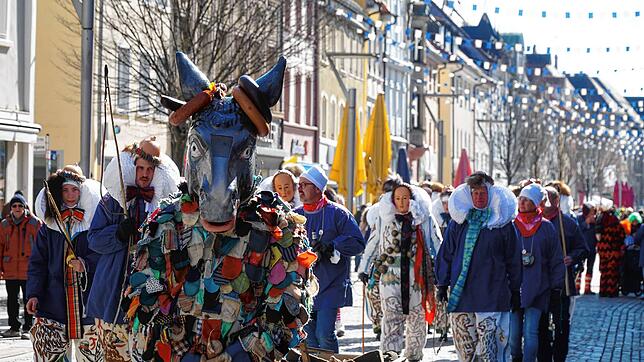 Der Butzesel ist einer der ältesten Tiergestalten der schwäbisch-alemannischen Fastnacht. Auch er ist jedes Jahr bei den Umzügen in der ...