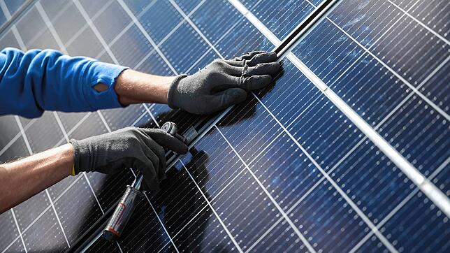 Die Gemeinde Häusern will in Photovoltaik investieren. Bild: Marijan Murat, dpa