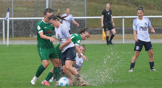 Bild 1: Wasserschlacht im Hegau! HFV verliert umkämpfte DFB-Pokal-Partie – wir haben die besten Bilder