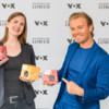 Lara Schuhwerk aus Singen hat jetzt einen prominenten Geschäftspartner: Nico Rosberg unterstützt sie bei ihrer Firma &bdquo;Beneto ...