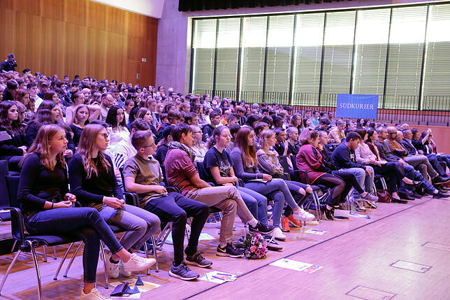 Bild 13: #ichvertraueFakten &ndash; Alle Bilder zum Auftakt des SÜDKURIER-Medienprojekts Klasse! in der Singener Stadthalle