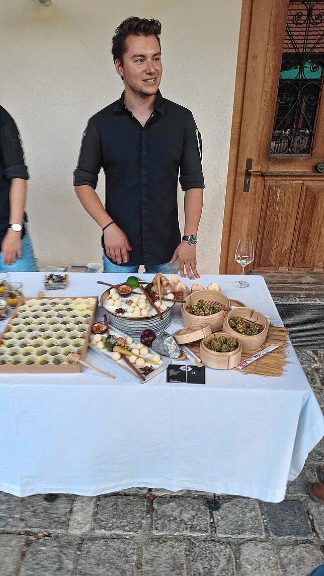Bild 16: Küchenparty im Schenkenberger Hof: Die Bilder eines frühsommerlichen Hochgenusses