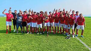 Die A-Jugend der SG RW Weilheim freut sich über den Turniersieg beim Pfingstsportfest des FSV Riedern und den Hasen-Pokal.