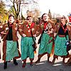 Mit oder ohne Maske: Die Volkertshuser Bacheholzwieber sind immer gut aufgelegt. Sie vereinen Geschichte, Tradition und Fröhlichkeit ...