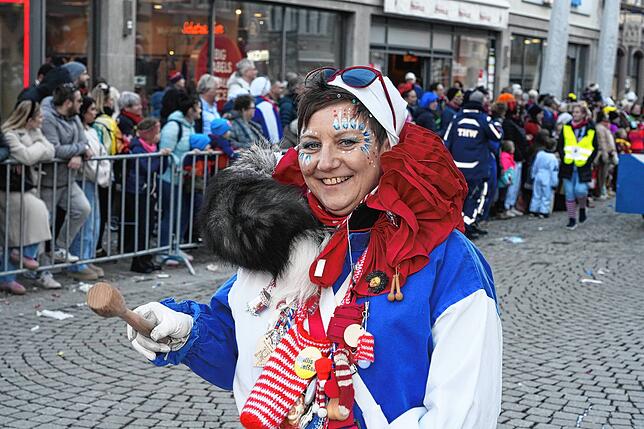 Bild 3: Gänsehautmomente beim Glonki-Umzug am Rosenmontag