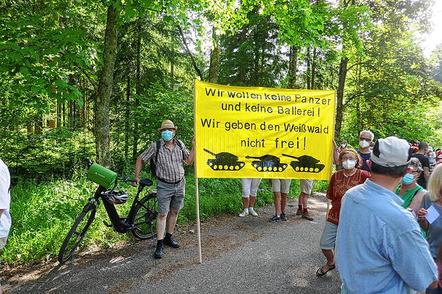 Was die Bürger von dem Standortübungsplatz zwischen Tannheim und Brigachtal halten, zeigt dieses Protestplakat.