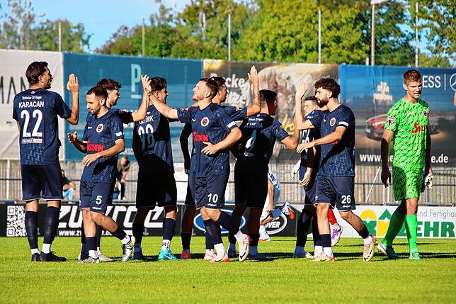 Bild 22: Fünf Tore und viele Zweikämpfe: Unsere Bilder des Oberliga-Duells zwischen Ravensburg und Singen