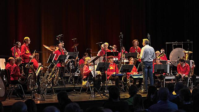 Die Lautenbacher Blaskapelle spielt am Samstag gemeinsam mit Flötist Jos Rinck im  Wilhelm-Meister-Saal. Das Programm lautet ...