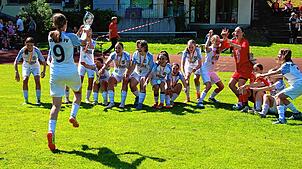 Bild : Jubel bei den C-Juniorinnen des Hegauer FV! Unsere Bilder vom Verbandspokal-Finale