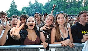 Bild : Erst Blümchen, dann K.I.Z.: Das feiern die Fans beim Campus-Festival