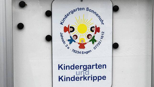Um die dringend benötigten Krippenplätze zu schaffen, soll die Engener Einrichtung Sonnenuhr um eine Krippengruppe erweitert werden. Für ...