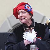 Die Verteidigerin: Claudia Zähringer.