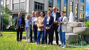 Die Veranstaltungsreihe profitiert von der Mitwirkung verschiedener Partner (von links): Kreisarchäologe Jürgen Hald, Catharina ...