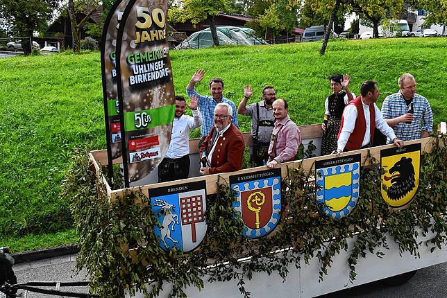 Bild 1: Das 62. Erntedankfest in Berau wurde traditionell von der Trachtenkapelle Berau veranstaltet