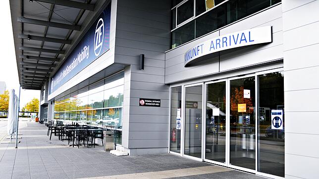 Nichts los am Flughafen Friedrichshafen: Die Passagiere fehlen &ndash; und viel Geld für den künftigen Betrieb.