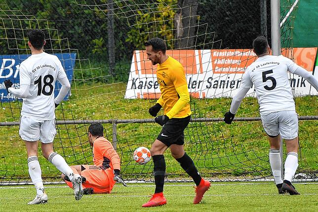 Bild 3: SV 08 Laufenburg kassiert beim SC Wyhl eine deftige 1:5-Klatsche &ndash; und wir haben die Bilder!