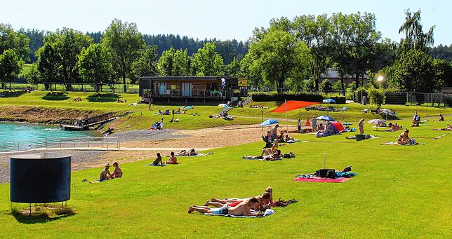 Das Freibad im Seepark ist im Sommer eine Attraktion, ist verschiedenen Kommentaren zu entnehmen.
