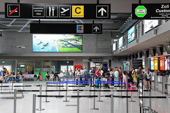 Die Wartehalle des Bodensee-Airports Anfang August: Z