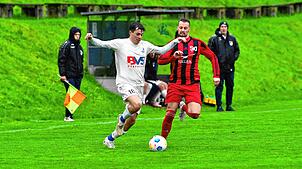 Heiße Duelle: Das letzte Aufeinandertreffen zwischen Marco Morawczik und dem FC Erzingen mit Marc Russ und dem SV Jestetten endete im ...