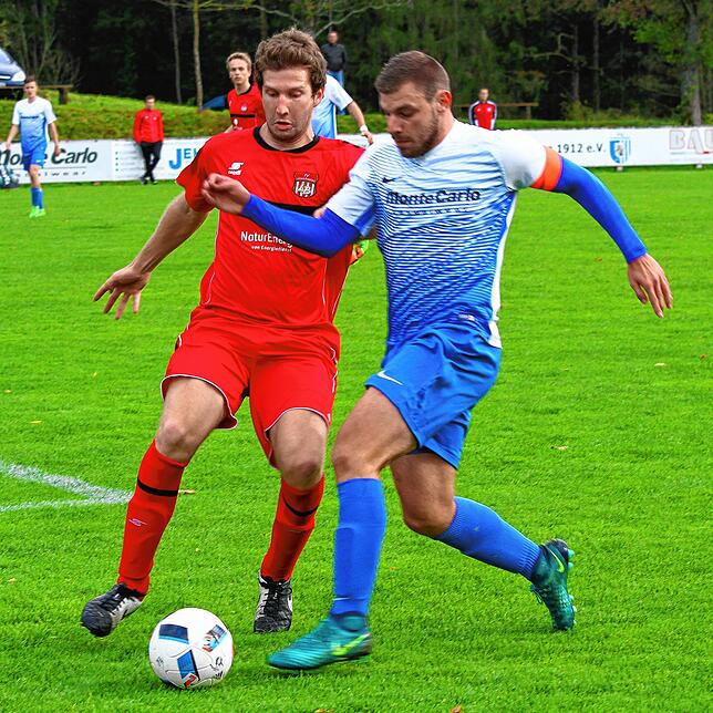 Gastspiel: Im Herbst 2017 traf Heiko Güntert (links) mit dem FV Lörrach-Brombach II bei der Spvgg. Brennet-Öflingen auf Fabian Schmidt.